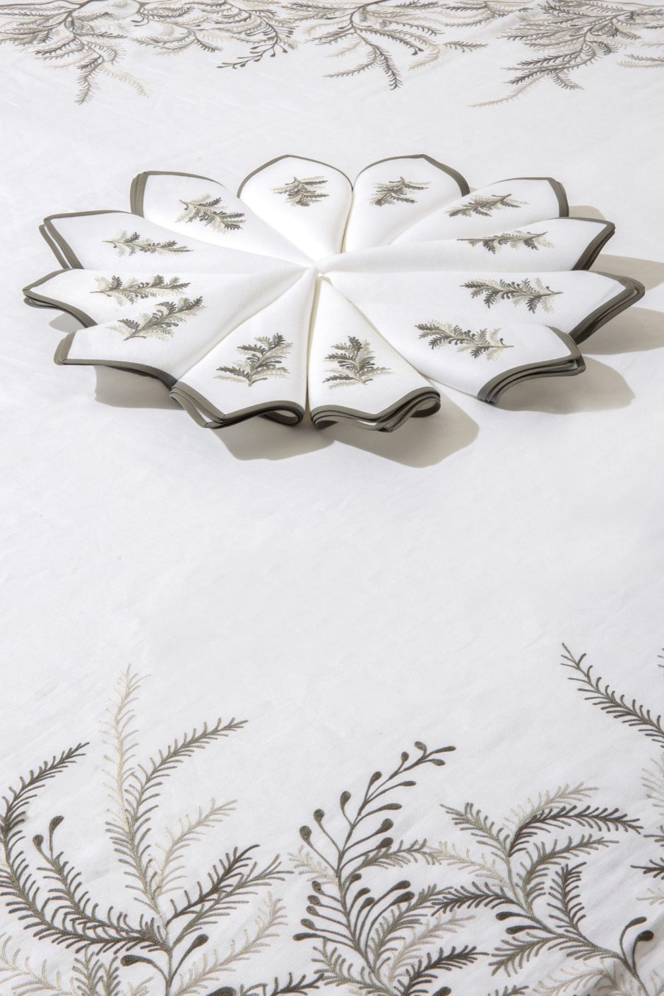 CAPONIHOME_TABLECLOTH_3_6-scaled