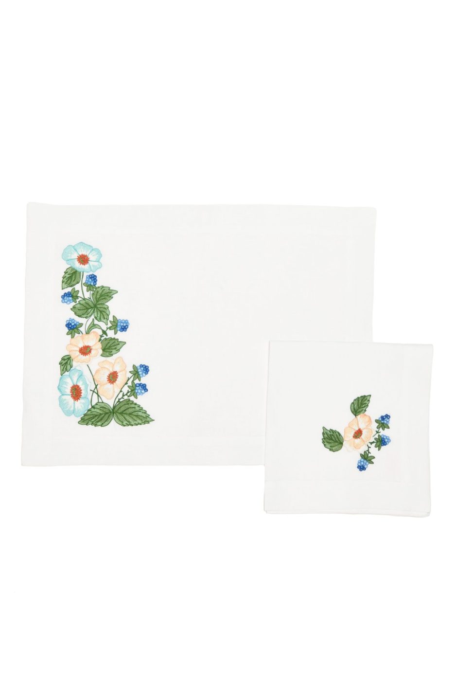 PLACEMAT SET C-012 FLOWERS _ BLACKBEERIES EMBROIDERED